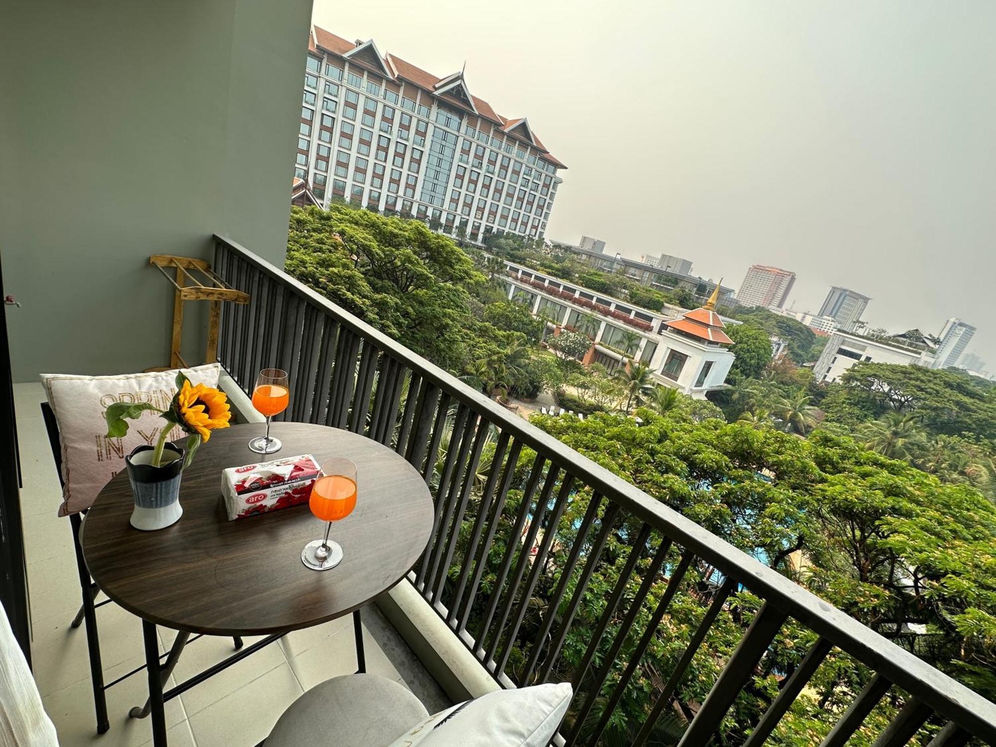 The Astra Condo Changkhlan In Chiang Mai Buitenkant foto